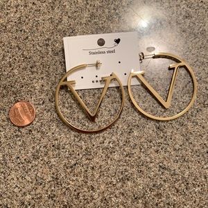 Brand New Gold toned V Earrings